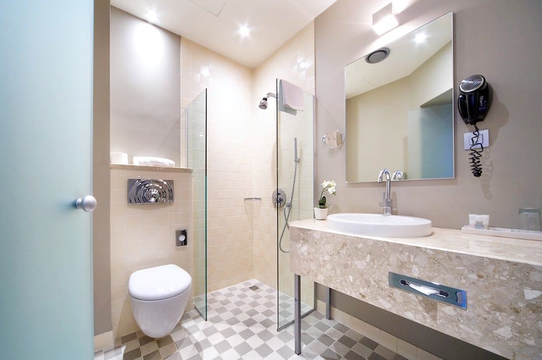 Latvia-Riika-Opera-spa-htl-junior_suite_bathroom_