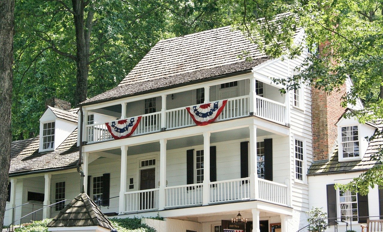 USA-Charlottesville-Virginia-tavern-colonial-1280
