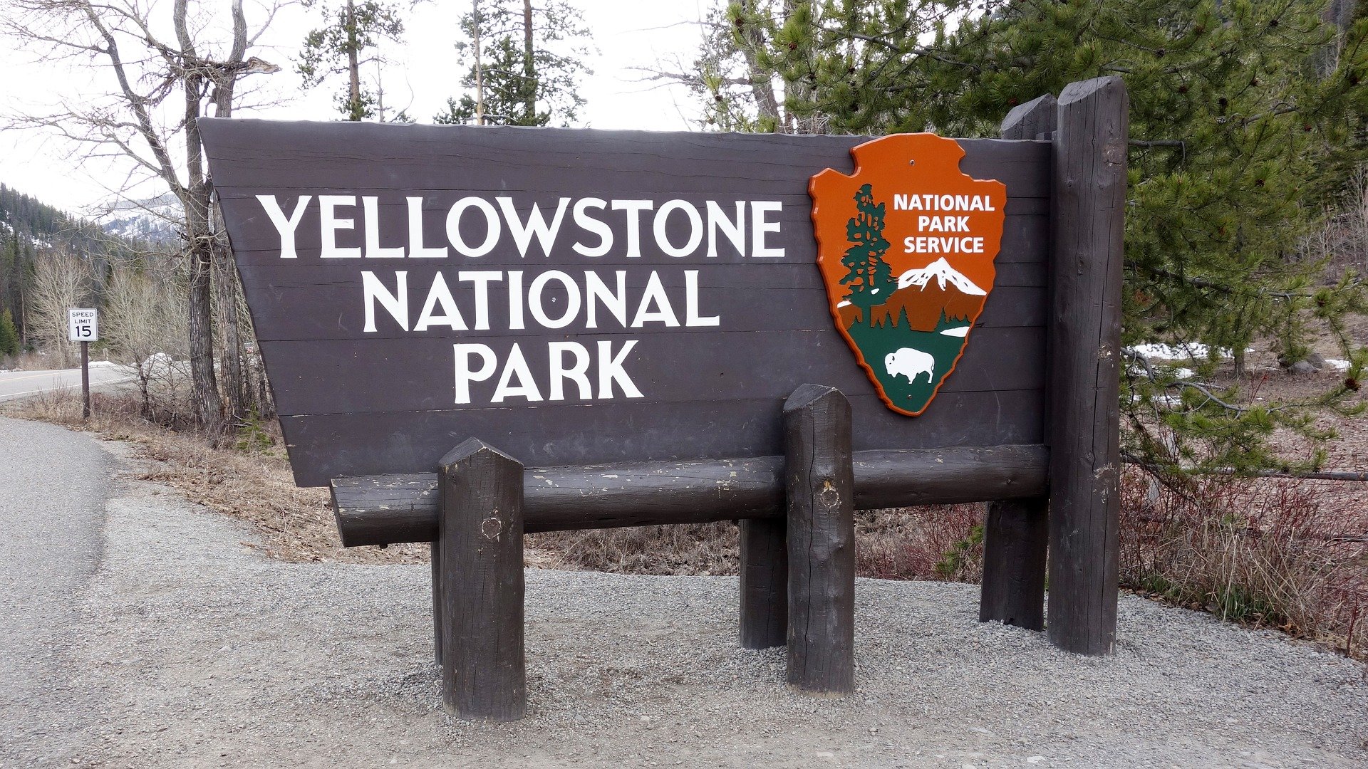USA-Yellowstone-National-park-sign-1920