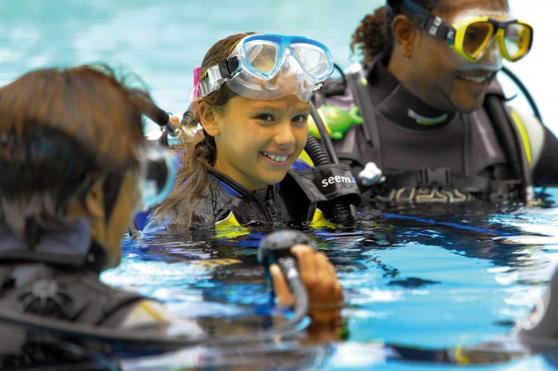 lLe Victoria , diving